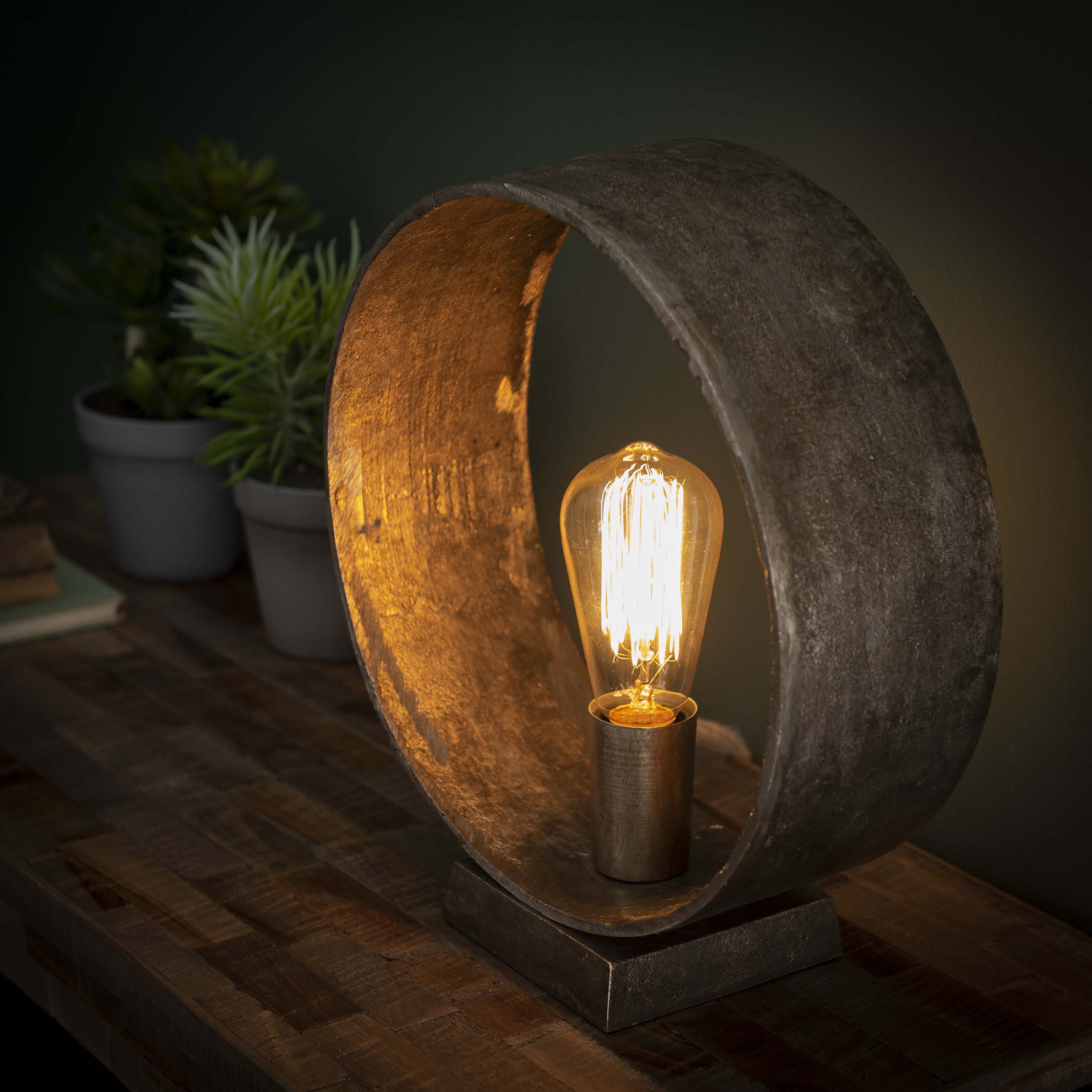 Lunara antiek nikkel metaal 1-licht tafellamp