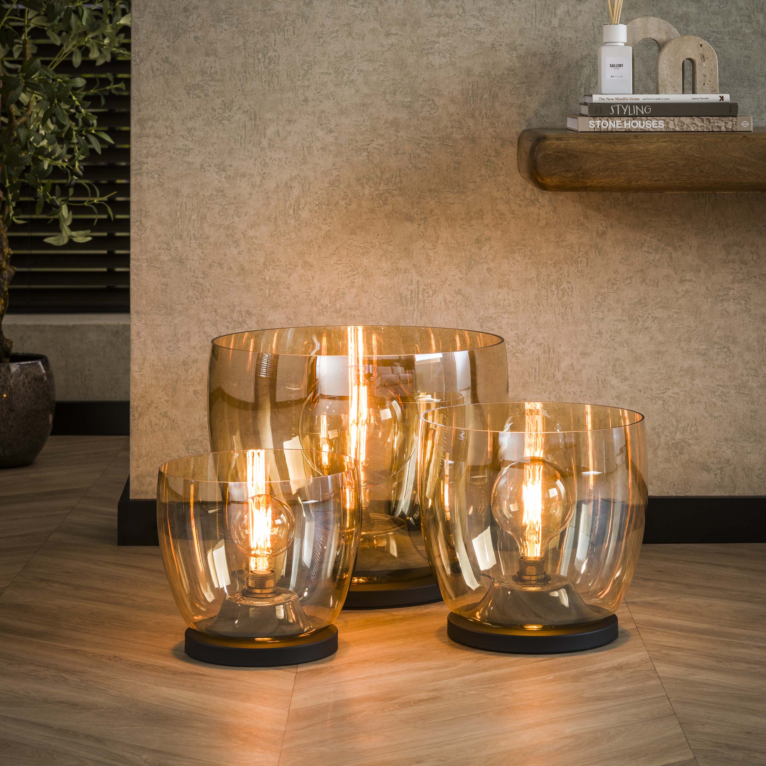 Upara XL 1-lichts - amberkleurige glazen vloerlamp