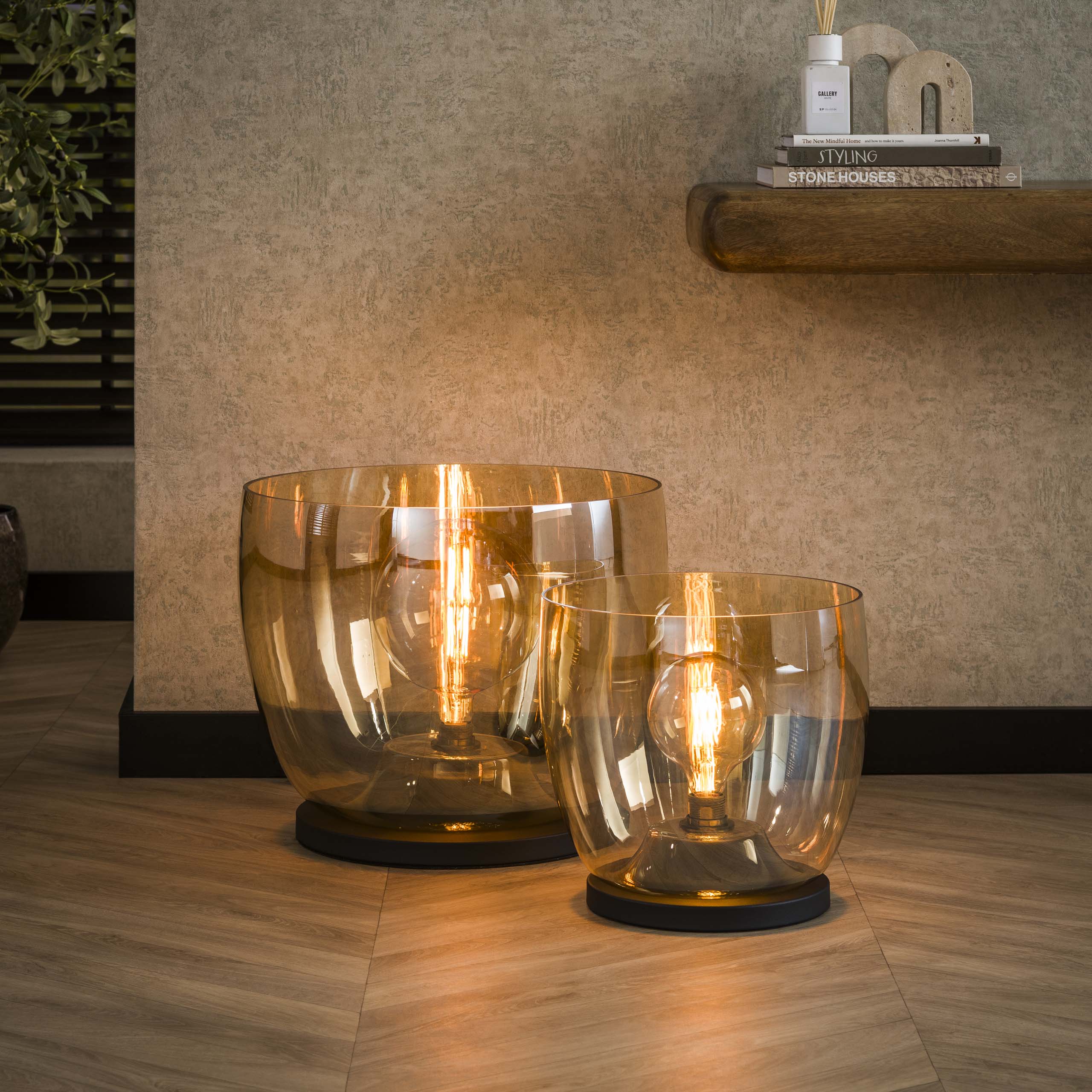 Upara XL 1-lichts - amberkleurige glazen vloerlamp