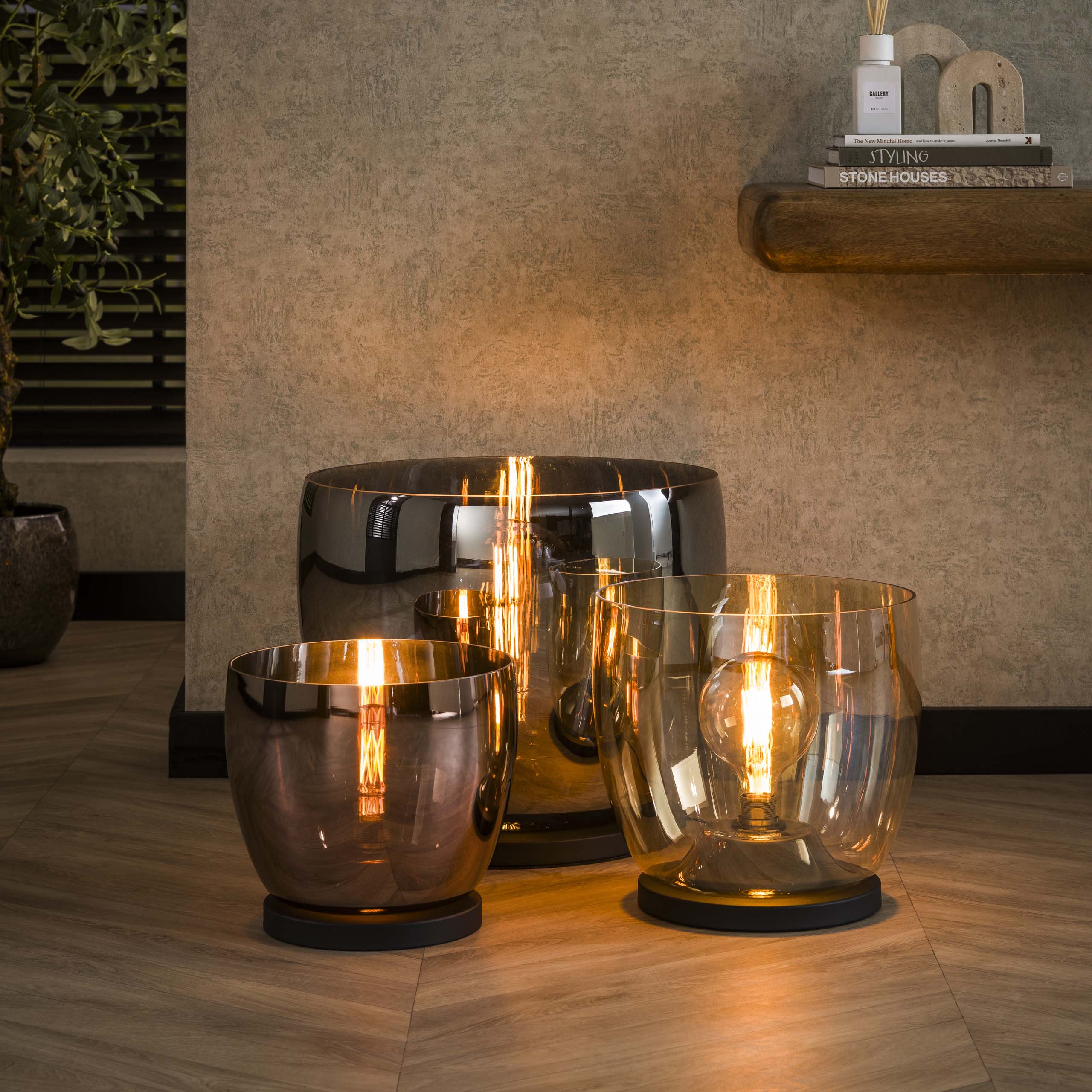 Upara XL 1-lichts - vloerlamp van koperkleurig glas