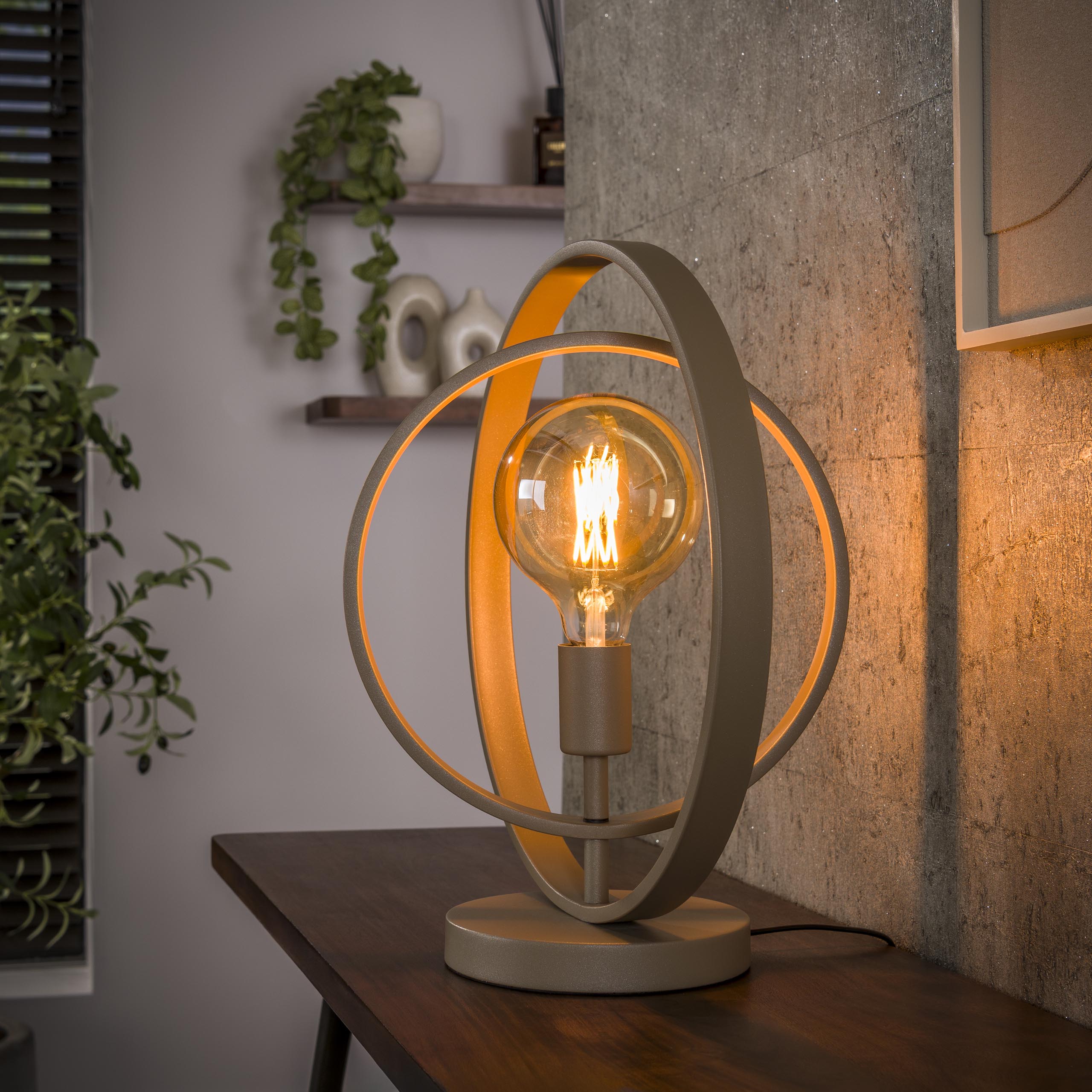 Torena beige metalen tafellamp met 1 lichtpunt