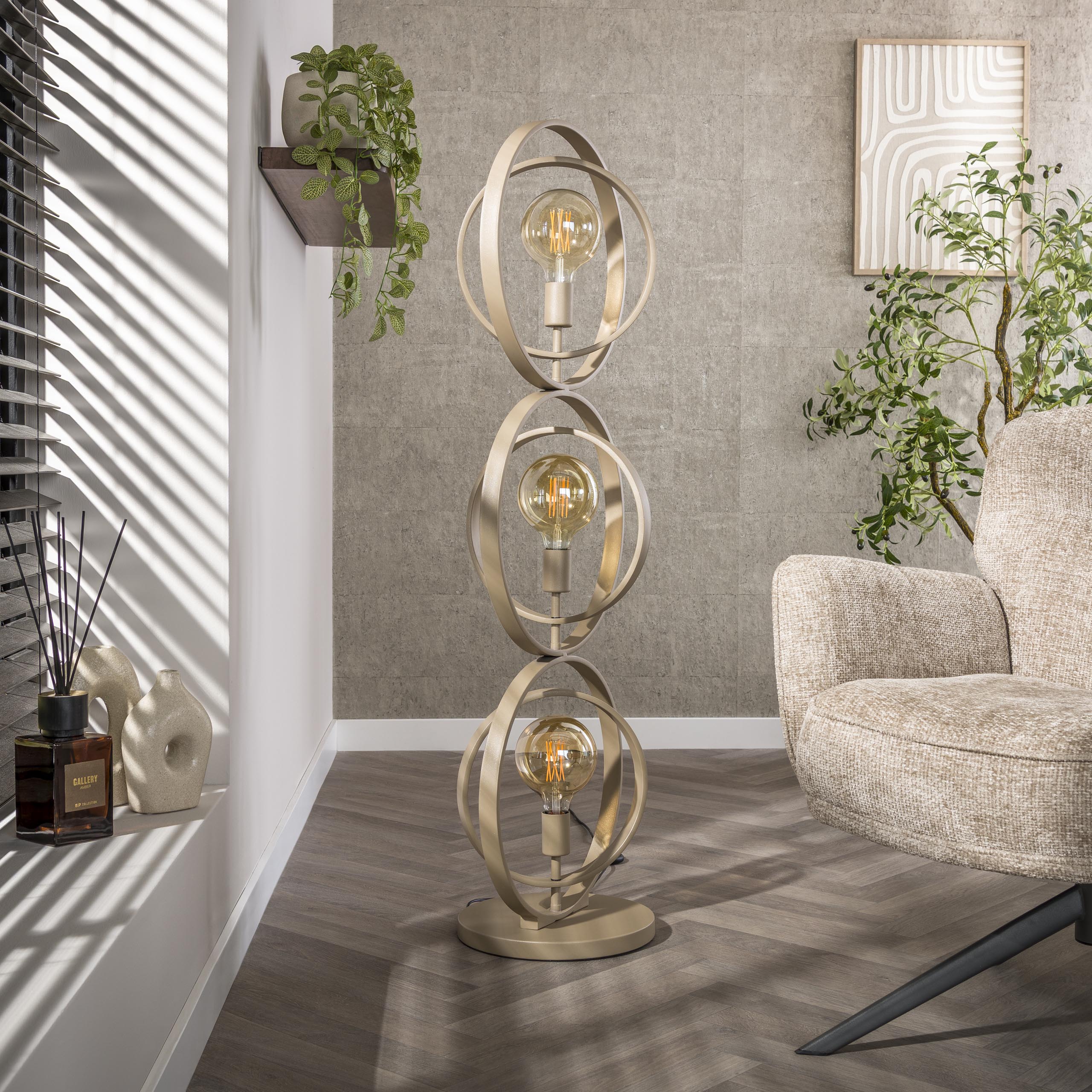 Turnara 3-lichts - beige vloerlamp