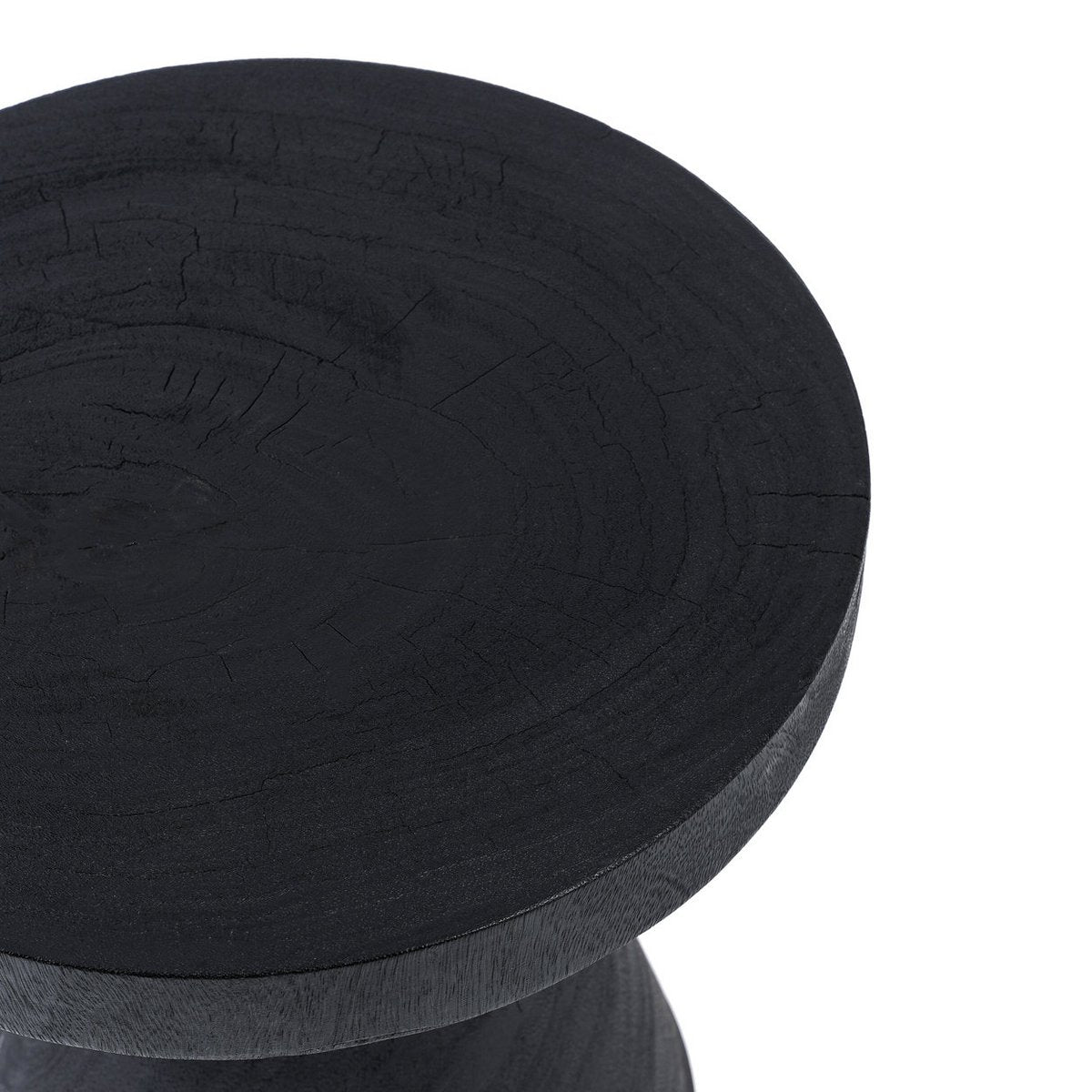 Tijdloze handgemaakte luxe bijzettafel in zwart met ambachtelijk design