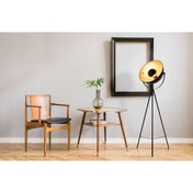 Elegante zwart-gouden driepotige staande lamp voor elke ruimte