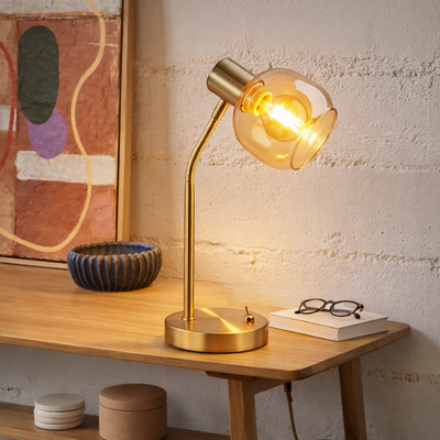 Amberkleurige glazen tafellamp